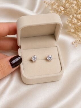 s925 clear Cz stud earrings classic - perfect for daily wear